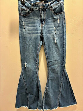 L&B Flare Jeans Distressed in Blue Size 6